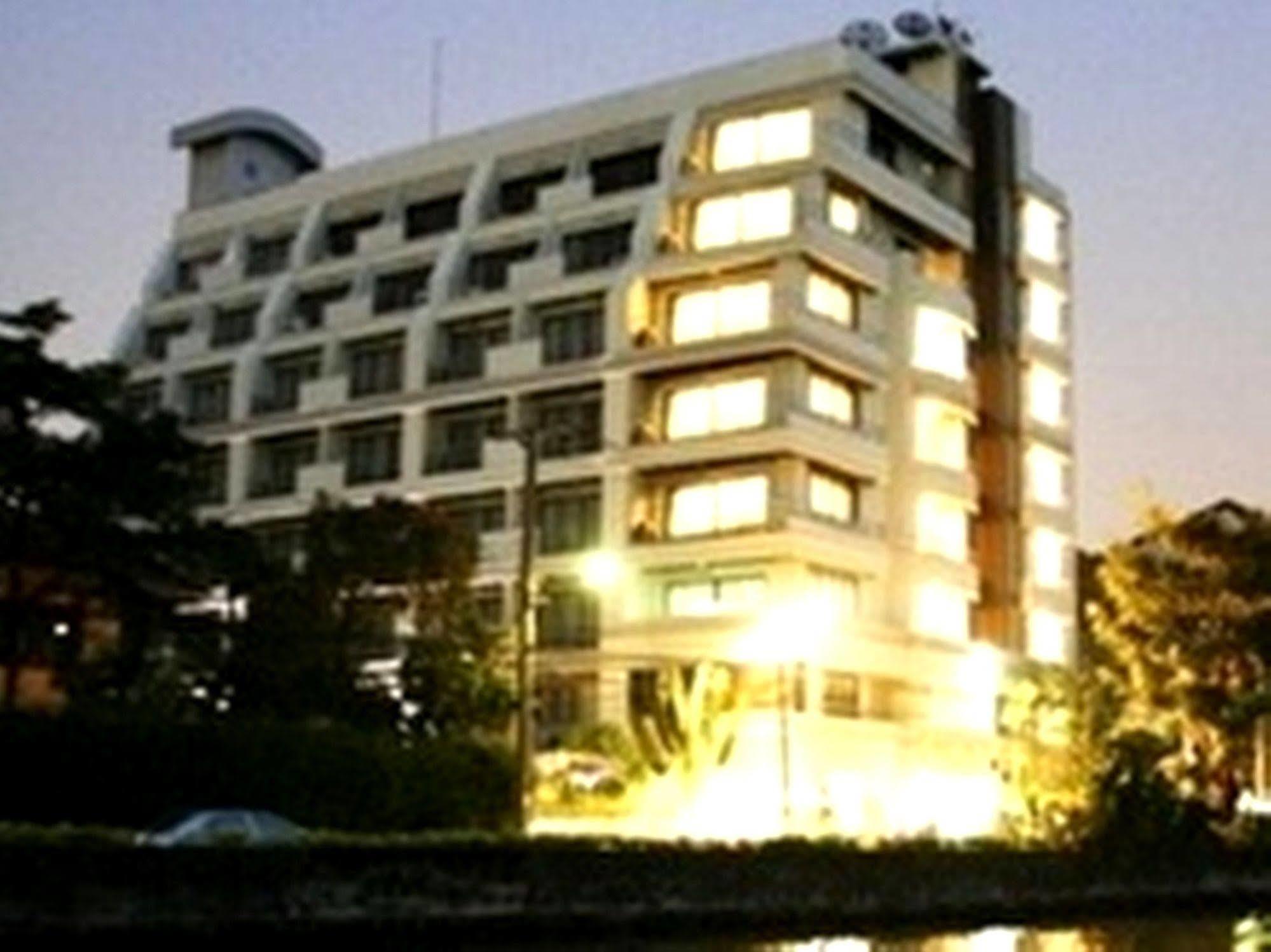 Ziniza The Boutique Service Hotel Bangkok
